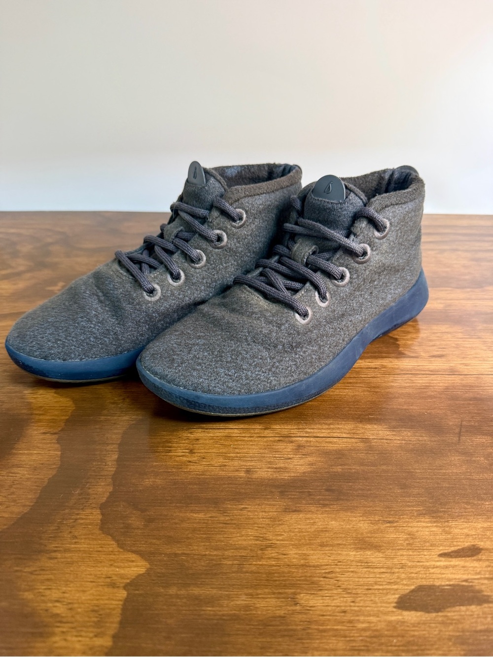 Women’s 8 Allbirds Wool Shoes